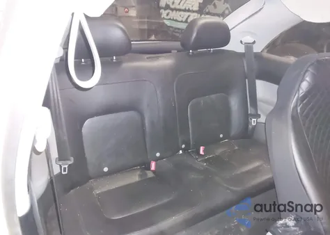 2002 Volkswagen New Beetle Gls z USA, uszkodzony, nr VIN 3VWCK21C82M455011